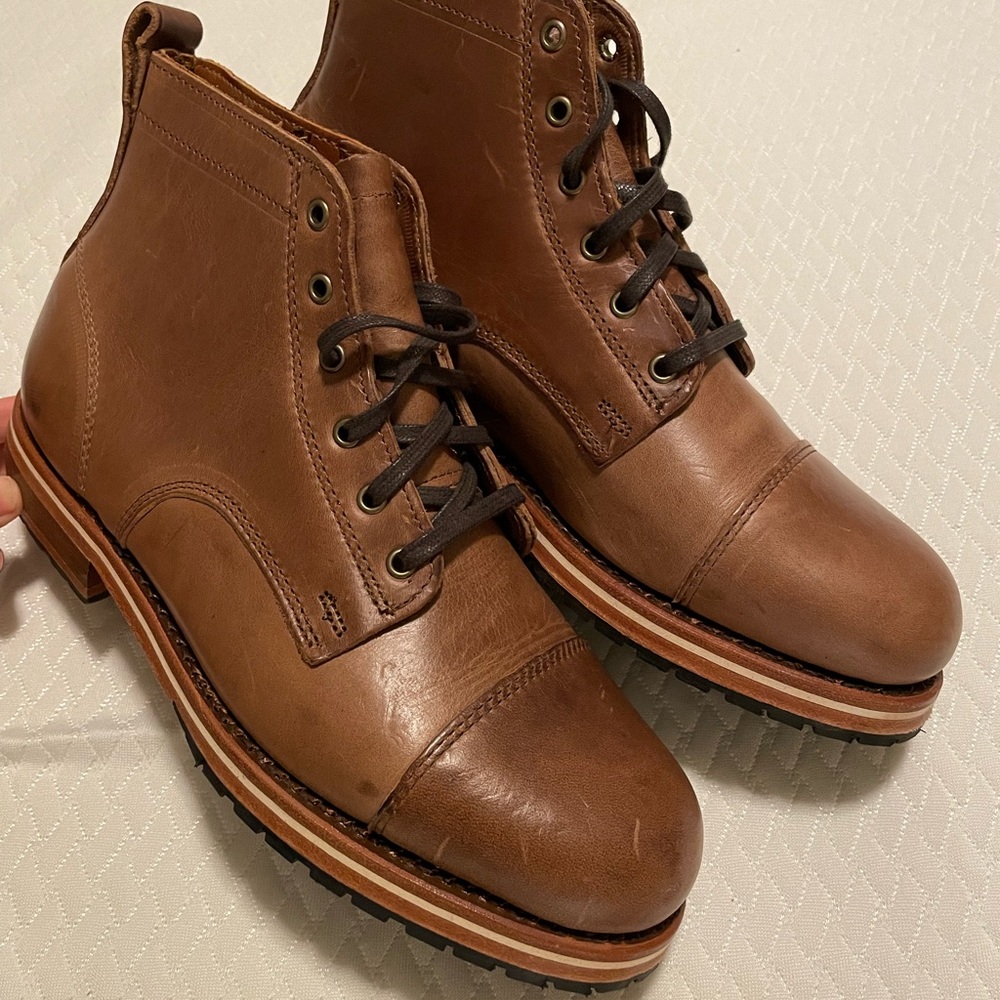 Helm Hollis Boots Size 9.5. Like New. Made in USA.